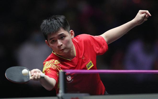 他惯常持球 他惯常持球