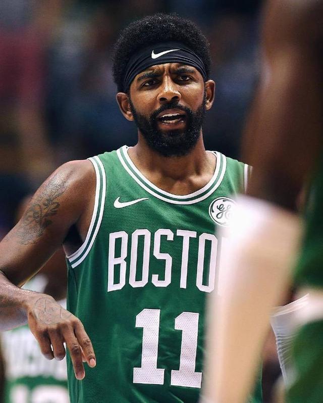 赛季表现出 赛季表现出