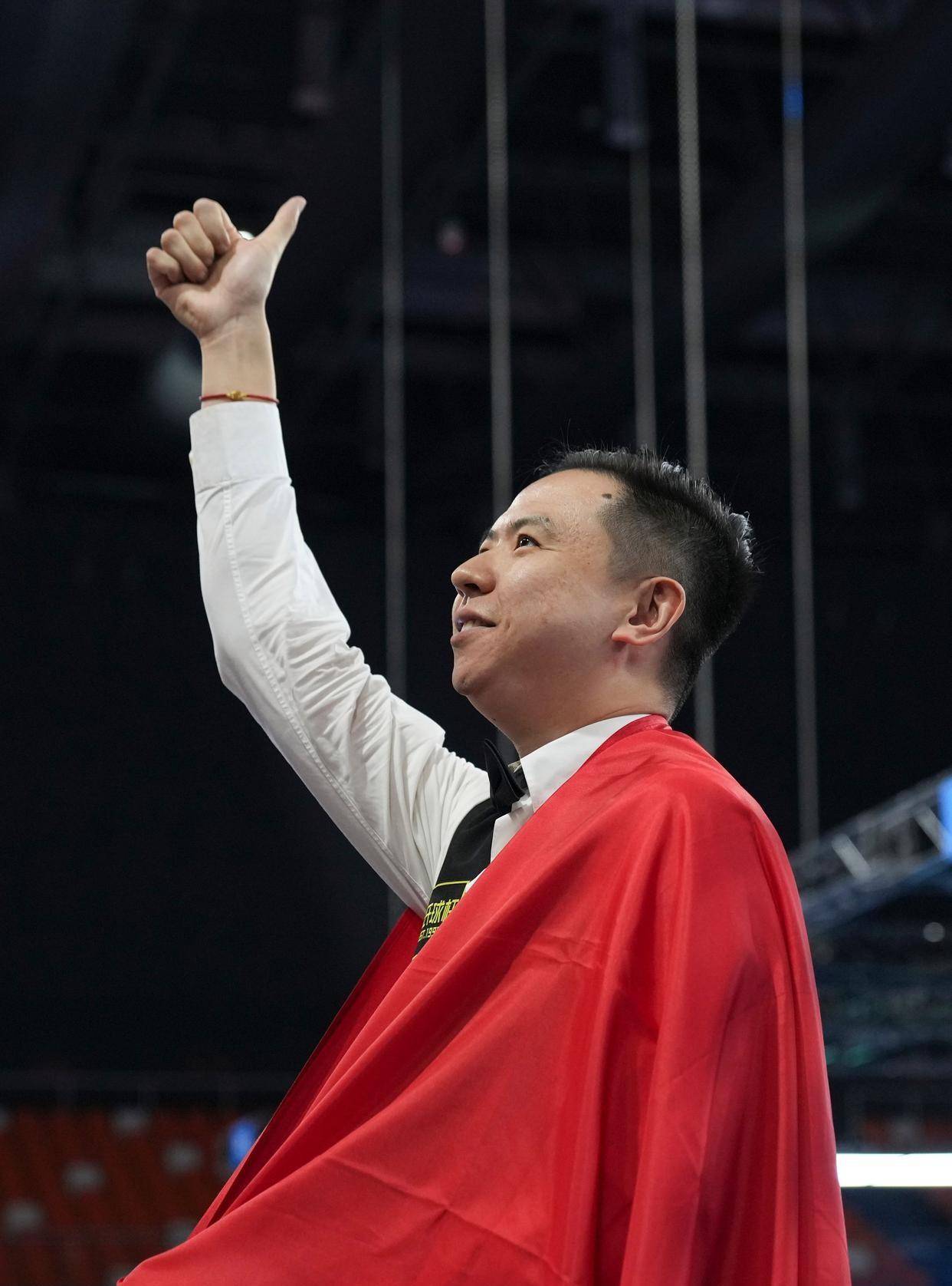 不少年轻球 不少年轻球